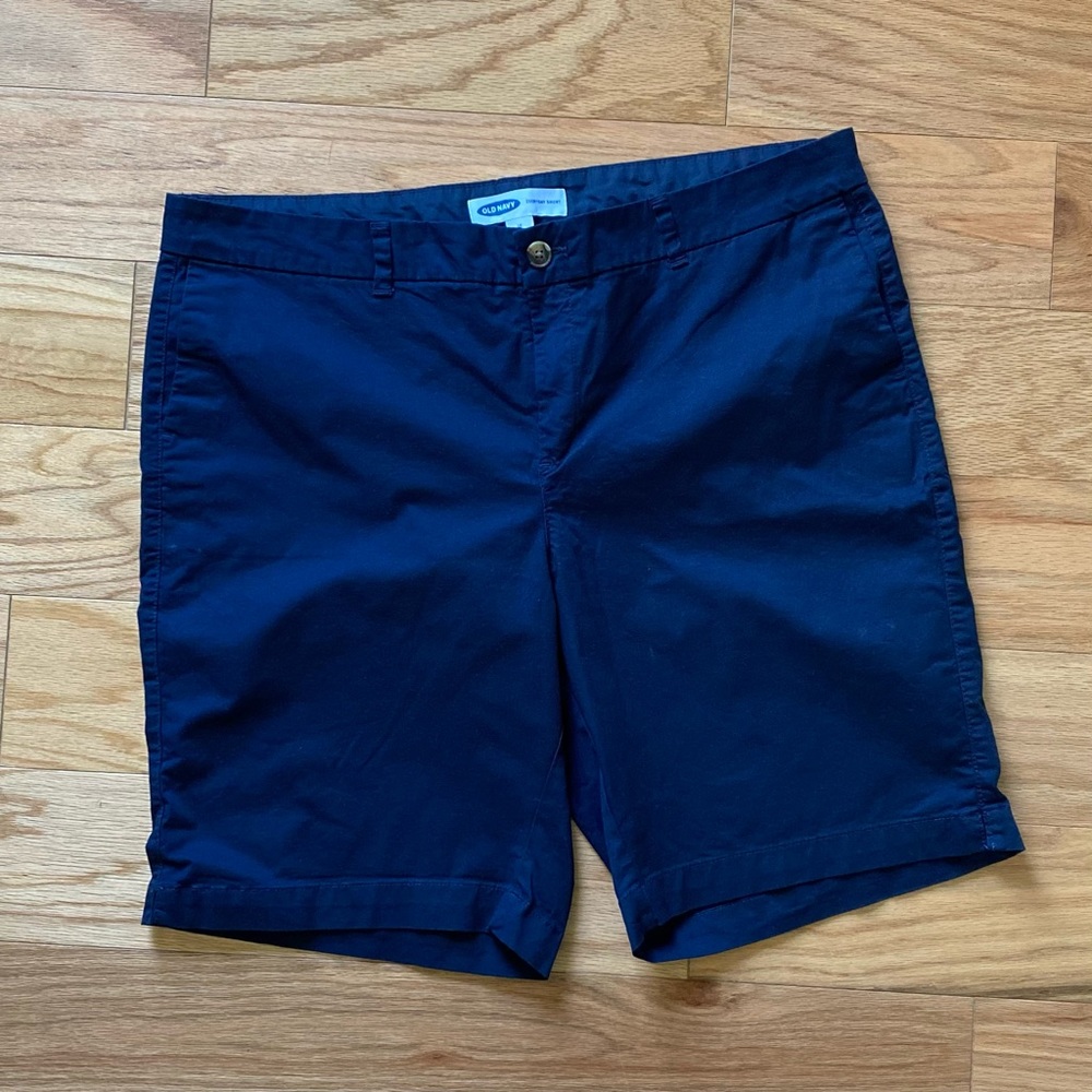 Old Navy • Bermuda Shorts